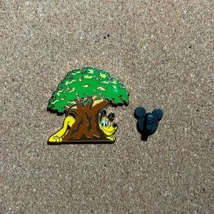 Tree of Life and Pluto Animal Kingdom Disney trading pin